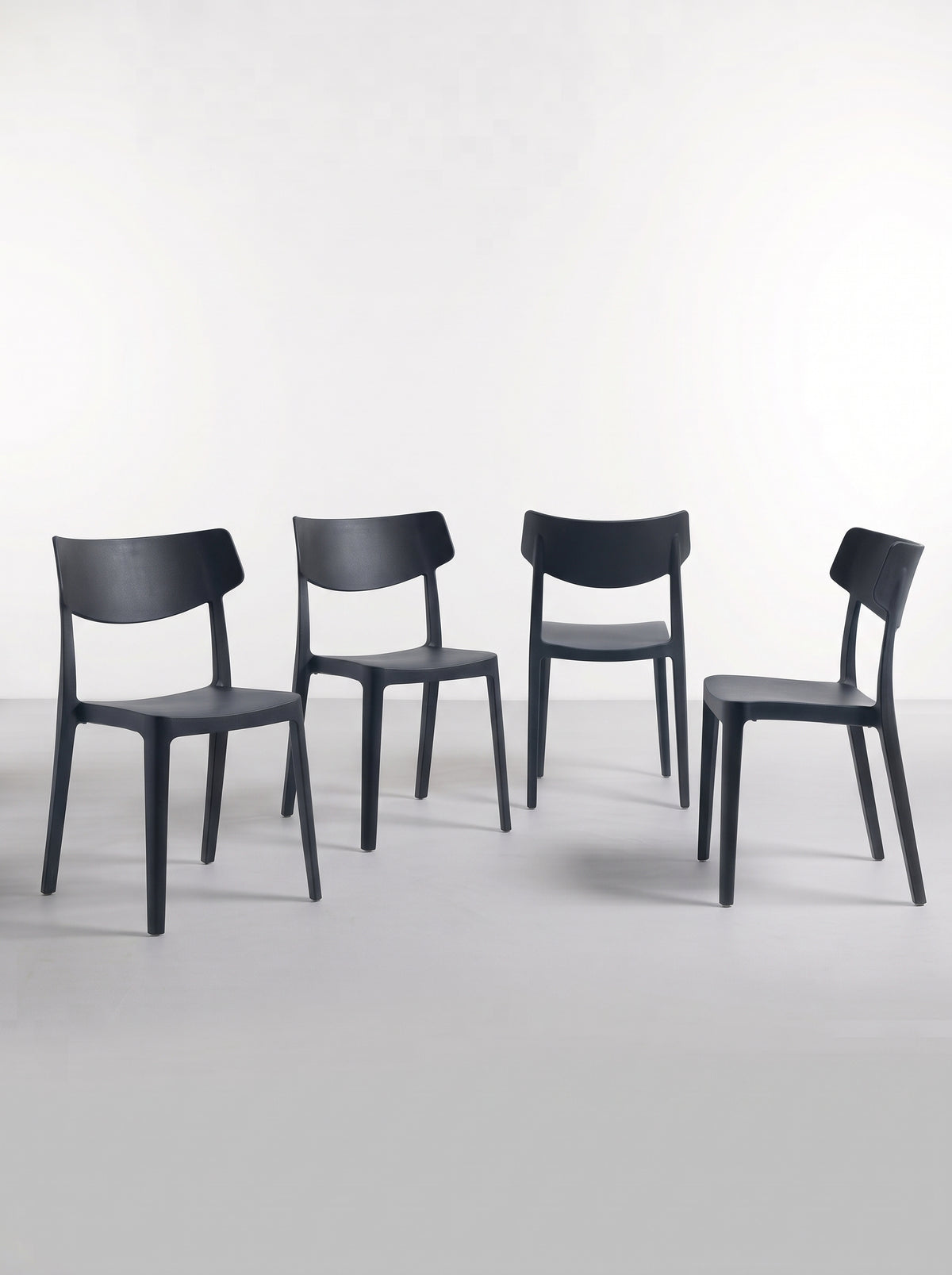 Set de 4 Sillas de Exterior AR-2017 | Polipropileno UV