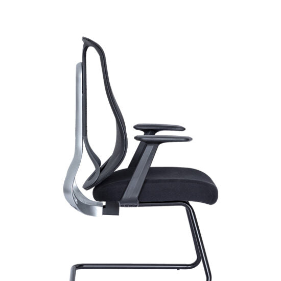 Silla visitante AC-40V negra con base trineo, vista lateral